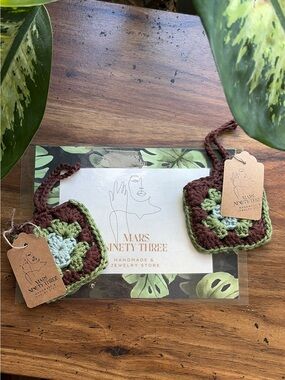 CROCHET AIRPOD CASE